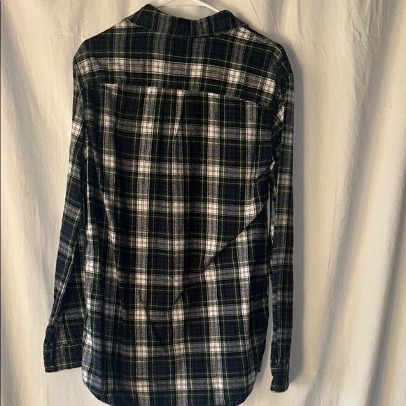 L.L. Bean Dark Plaid Button Down Shirt Scotch Plaid Medium Tall - Picture 4 of 7